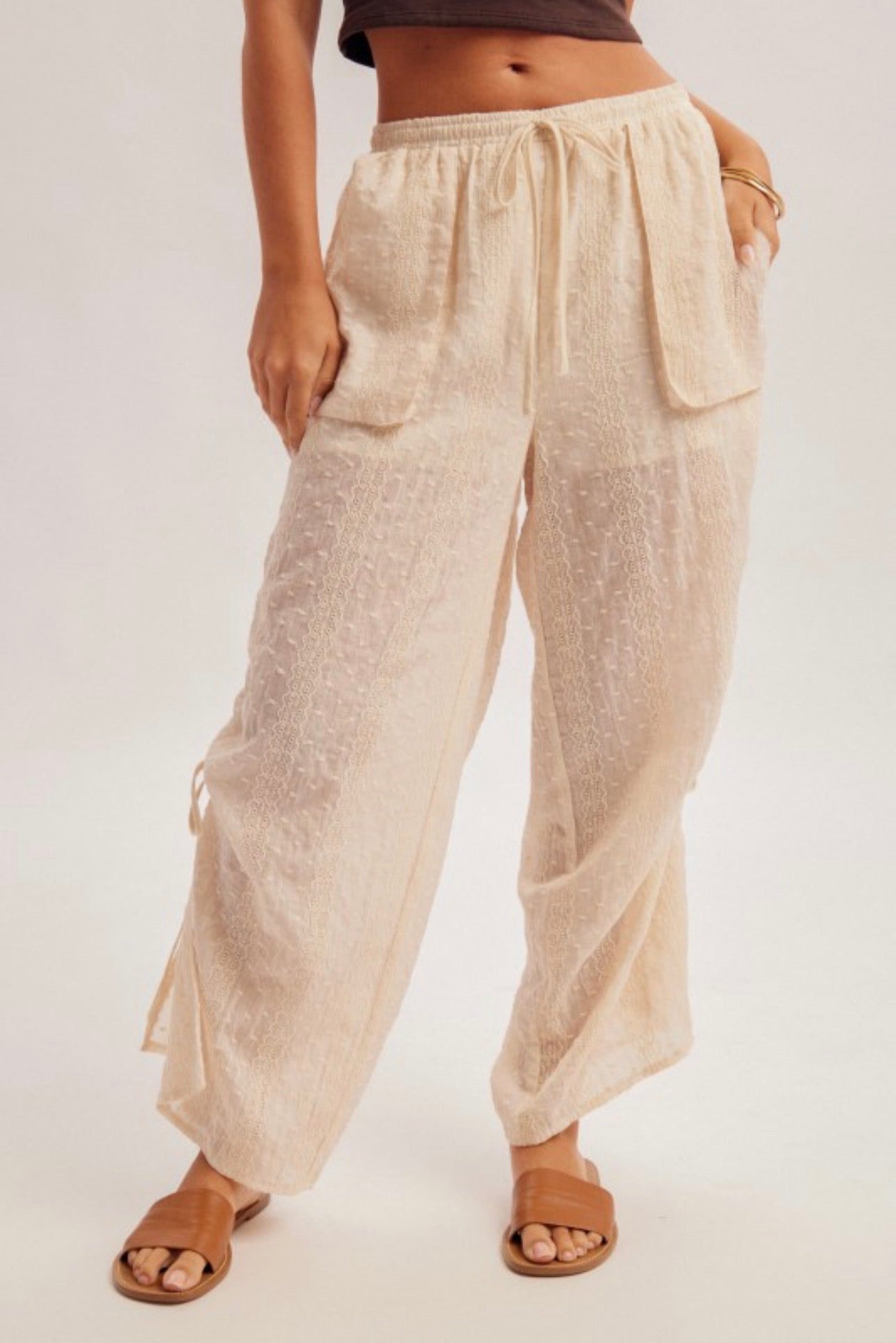 Cinched side leg pant