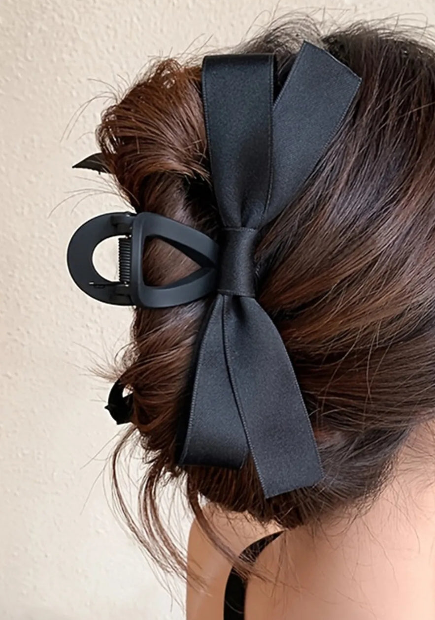 SATIN BOW CLIP