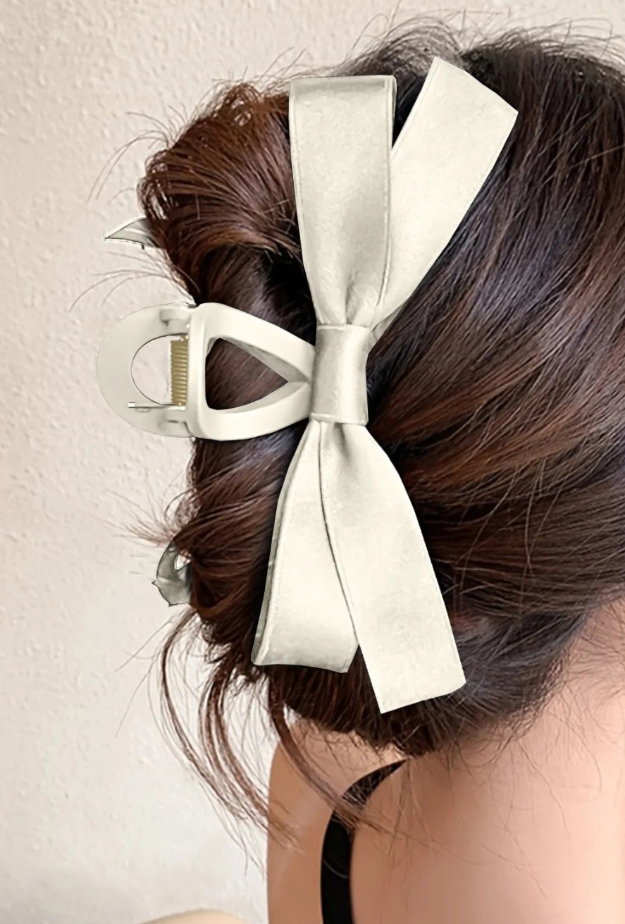 SATIN BOW CLIP