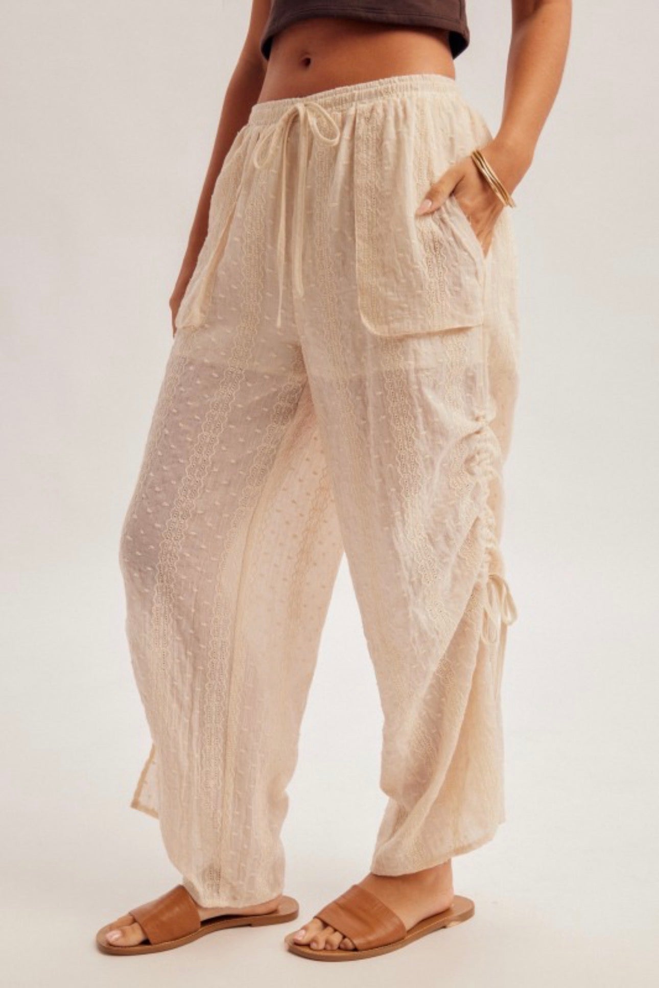 Cinched side leg pant
