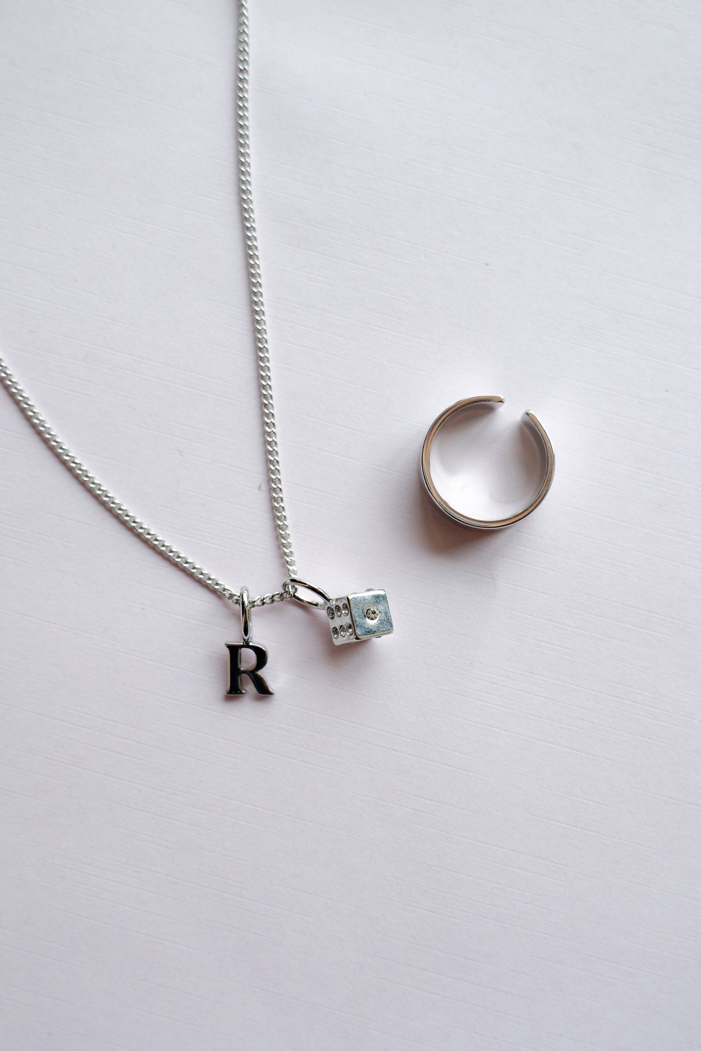 Solid Initial Charm: Gold / M