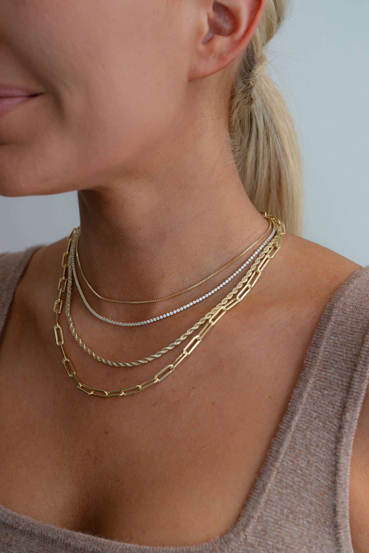 The Leo Chain (Essentials Collection)