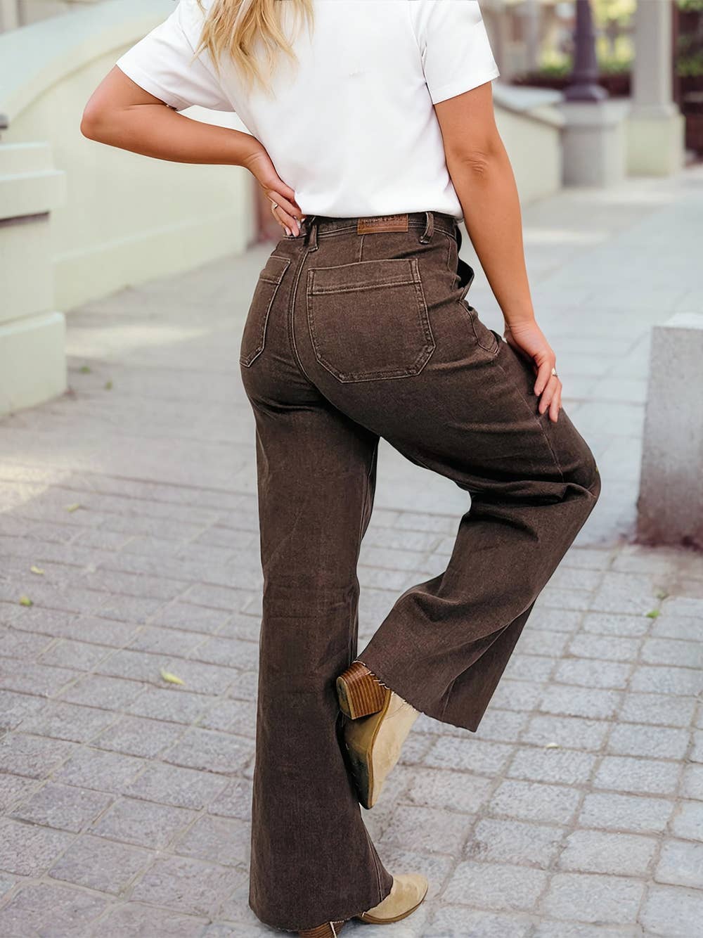 Retro Washed Patch Pocket Loose Jeans