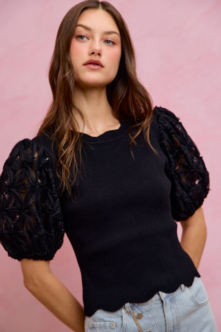 FLORAL CONTRAST SLEEVES SCALLOP TOP
