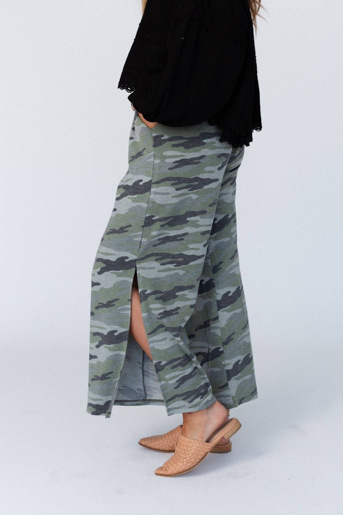 Three Bird Nest - Casual Wanderer Wide Leg Slit Pants - Charcoal Camo Pant