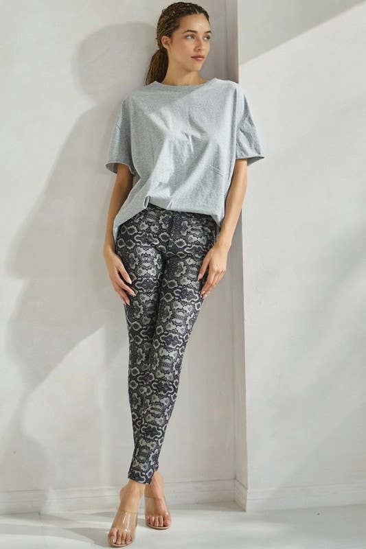 Yelete - Women's The Essential Raw Edge Oversize Tee