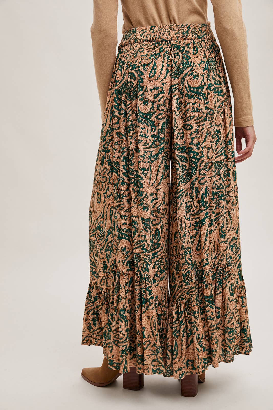 PAISLEY PRINT WIDE RUFFLED PANTS
