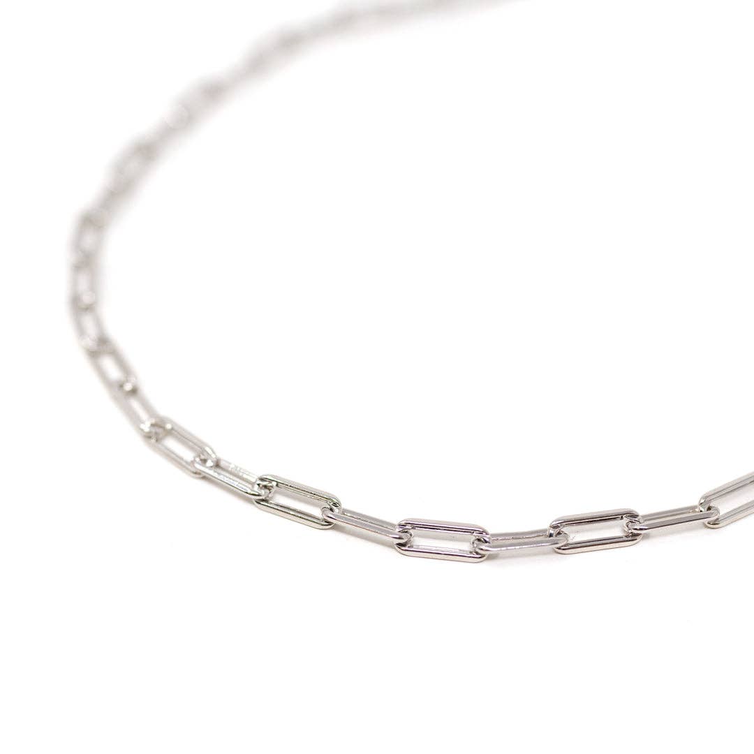 The Leo Chain (Essentials Collection)