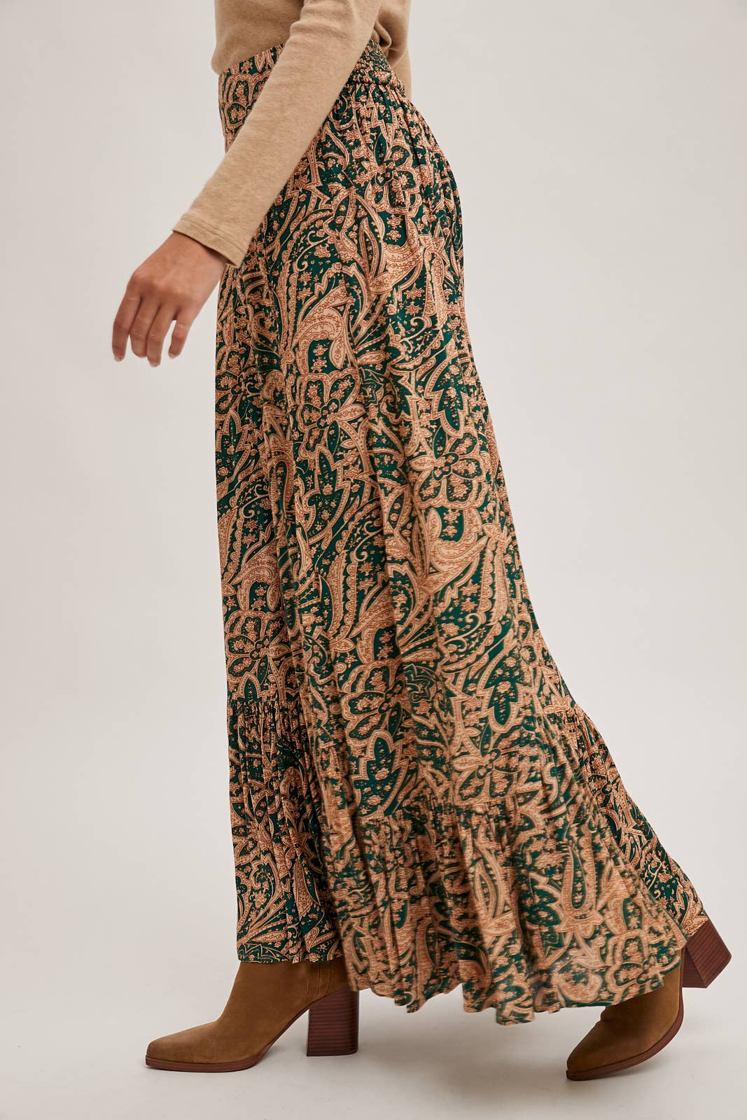 PAISLEY PRINT WIDE RUFFLED PANTS