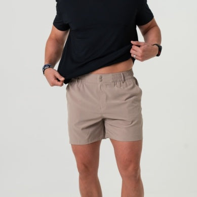 EVERYDAY SHORT - COBBLESTONE KHAKI